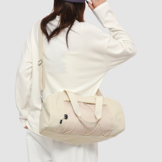 Stylish, trendy, cross-cord travel bag, simple, everyday outdoor travel bag.