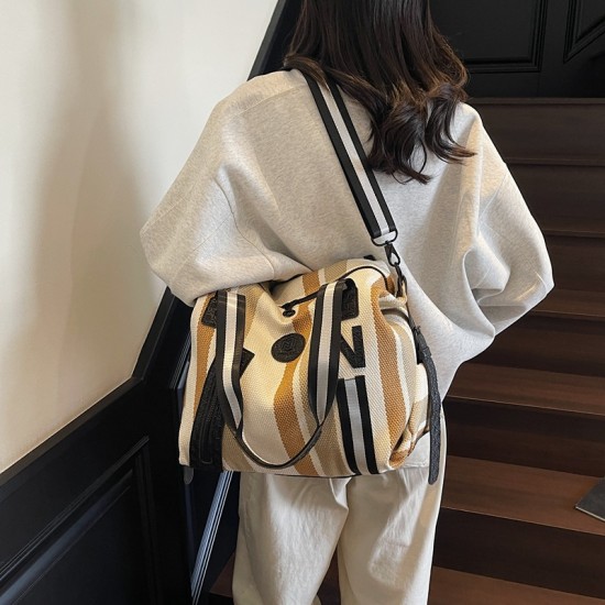 Striped retro travel bag, large-capacity lightweight handbag for women, short-distance travel luggage, wet/dry fitness bag